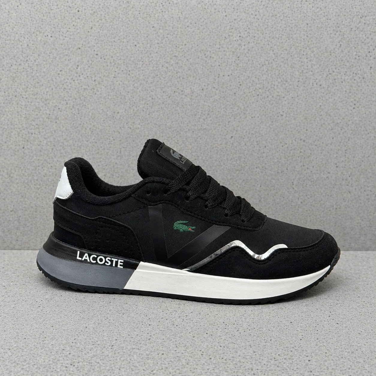 LACOSTE UVE