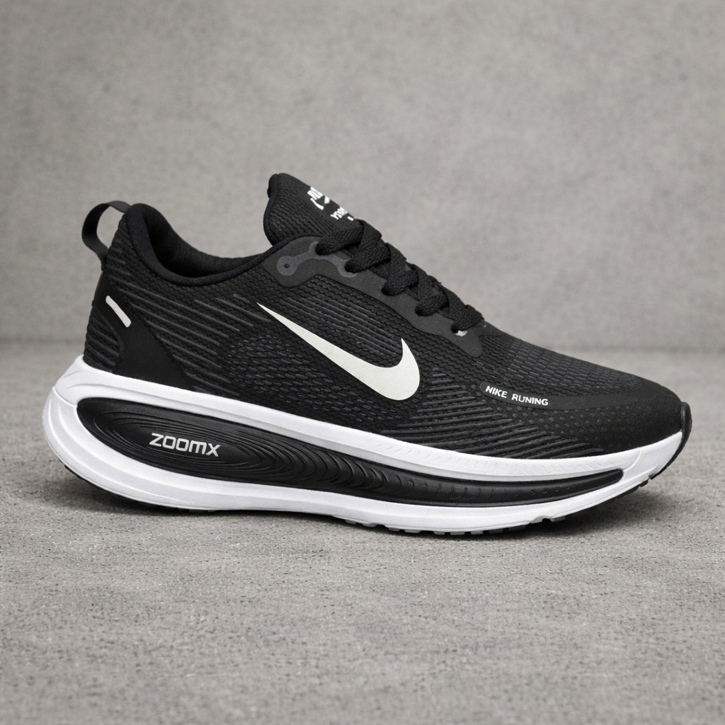 NIKE VOMERO