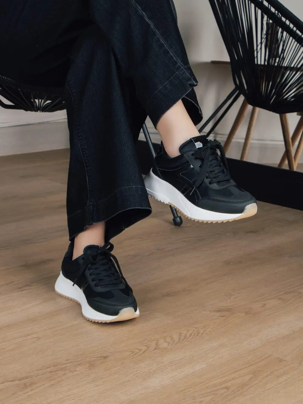 Tenis de Mujer Kansas Negro - VEVANT Colombia